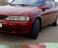 Красный Опель Вектра, объемом двигателя 1.6 л и пробегом 100 тыс. км за 3100 $, фото 1 на Automoto.ua