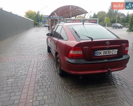 Красный Опель Вектра, объемом двигателя 1.6 л и пробегом 217 тыс. км за 999 $, фото 3 на Automoto.ua