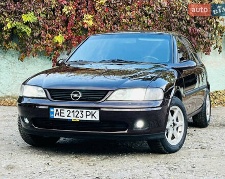 Опель Вектра 1997 в Каменское - Днепродзержинск на Automoto.ua Красный Опель Вектра, объемом двигателя 1.78 л и пробегом 350 тыс. км за 3499 $, фото 11 на Automoto.ua