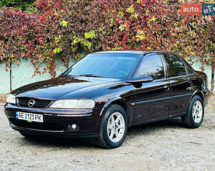 Опель Вектра 1997 в Каменское - Днепродзержинск на Automoto.ua Красный Опель Вектра, объемом двигателя 1.78 л и пробегом 350 тыс. км за 3499 $, фото 8 на Automoto.ua