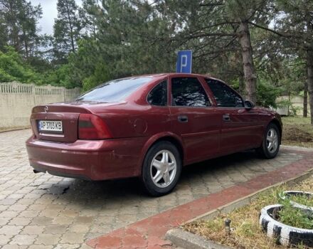 Червоний Опель Вектра, об'ємом двигуна 1.6 л та пробігом 400 тис. км за 2400 $, фото 3 на Automoto.ua