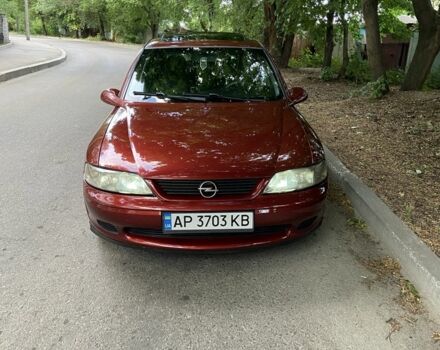 Червоний Опель Вектра, об'ємом двигуна 1.6 л та пробігом 400 тис. км за 2400 $, фото 1 на Automoto.ua