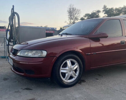 Красный Опель Вектра, объемом двигателя 1.6 л и пробегом 400 тыс. км за 2300 $, фото 3 на Automoto.ua