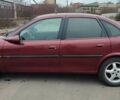 Красный Опель Вектра, объемом двигателя 1.8 л и пробегом 500 тыс. км за 2600 $, фото 1 на Automoto.ua