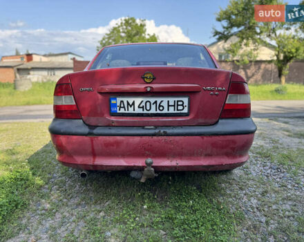 Красный Опель Вектра, объемом двигателя 1.59 л и пробегом 250 тыс. км за 1900 $, фото 8 на Automoto.ua