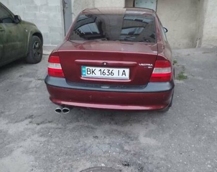 Красный Опель Вектра, объемом двигателя 1.6 л и пробегом 285 тыс. км за 2600 $, фото 3 на Automoto.ua
