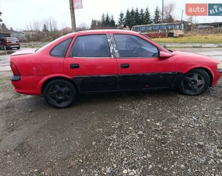 Красный Опель Вектра, объемом двигателя 1.6 л и пробегом 409 тыс. км за 1250 $, фото 4 на Automoto.ua