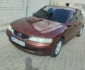Опель Вектра 1999 в Житомире на Automoto.ua Красный Опель Вектра, объемом двигателя 1.8 л и пробегом 302 тыс. км за 3200 $, фото 5 на Automoto.ua