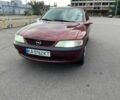 Красный Опель Вектра, объемом двигателя 1.6 л и пробегом 265 тыс. км за 3300 $, фото 1 на Automoto.ua