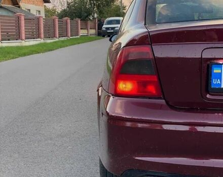 Червоний Опель Вектра, об'ємом двигуна 1.6 л та пробігом 277 тис. км за 2800 $, фото 1 на Automoto.ua