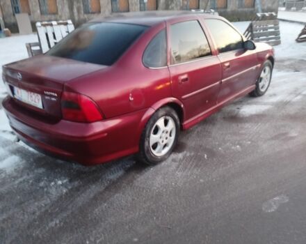 Красный Опель Вектра, объемом двигателя 2 л и пробегом 235 тыс. км за 1539 $, фото 3 на Automoto.ua