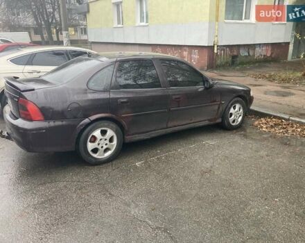 Красный Опель Вектра, объемом двигателя 2 л и пробегом 396 тыс. км за 2500 $, фото 4 на Automoto.ua