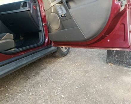 Красный Опель Вектра, объемом двигателя 2 л и пробегом 394 тыс. км за 2000 $, фото 8 на Automoto.ua