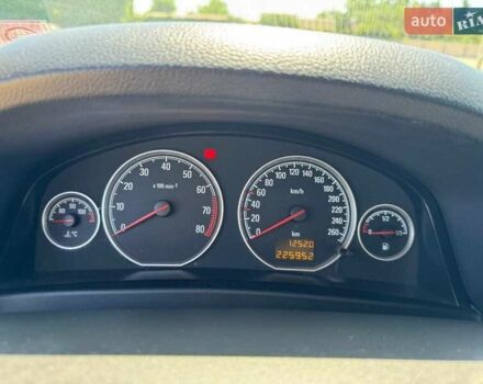 Красный Опель Вектра, объемом двигателя 2.2 л и пробегом 225 тыс. км за 5800 $, фото 48 на Automoto.ua