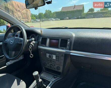 Красный Опель Вектра, объемом двигателя 2.2 л и пробегом 225 тыс. км за 5800 $, фото 42 на Automoto.ua