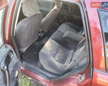 Червоний Опель Вектра, об'ємом двигуна 1.6 л та пробігом 285 тис. км за 1249 $, фото 9 на Automoto.ua