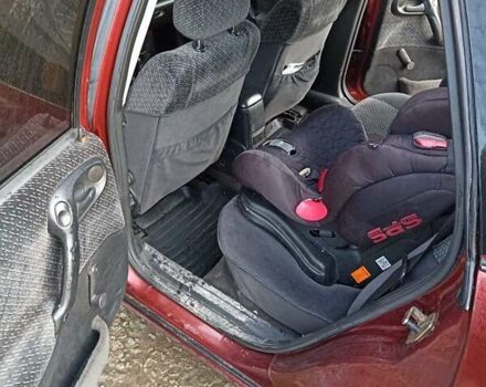 Красный Опель Вектра, объемом двигателя 1.8 л и пробегом 239 тыс. км за 1299 $, фото 8 на Automoto.ua