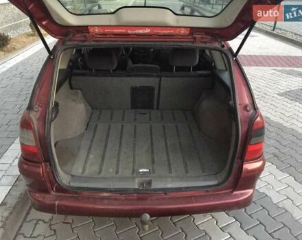 Красный Опель Вектра, объемом двигателя 2 л и пробегом 350 тыс. км за 2668 $, фото 1 на Automoto.ua