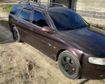 Красный Опель Вектра, объемом двигателя 1.6 л и пробегом 210 тыс. км за 2900 $, фото 1 на Automoto.ua