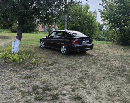 Червоний Опель Вектра, об'ємом двигуна 1 л та пробігом 370 тис. км за 2500 $, фото 2 на Automoto.ua