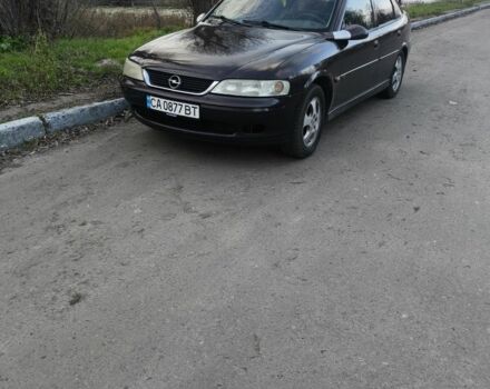 Червоний Опель Вектра, об'ємом двигуна 1 л та пробігом 370 тис. км за 2500 $, фото 8 на Automoto.ua