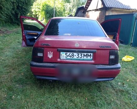 Красный Опель Вектра, объемом двигателя 1.6 л и пробегом 325 тыс. км за 889 $, фото 4 на Automoto.ua