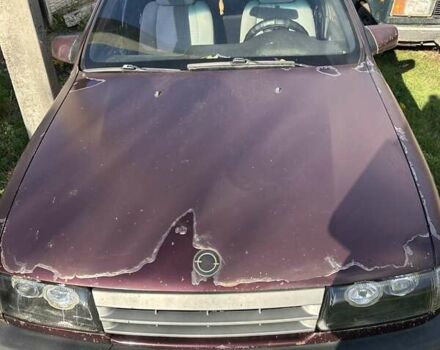 Красный Опель Вектра, объемом двигателя 1.6 л и пробегом 250 тыс. км за 1000 $, фото 1 на Automoto.ua