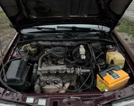 Червоний Опель Вектра, об'ємом двигуна 1.6 л та пробігом 250 тис. км за 1350 $, фото 12 на Automoto.ua