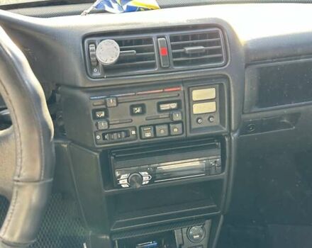 Красный Опель Вектра, объемом двигателя 1.6 л и пробегом 250 тыс. км за 1000 $, фото 5 на Automoto.ua