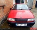 Красный Опель Вектра, объемом двигателя 1.7 л и пробегом 250 тыс. км за 1100 $, фото 1 на Automoto.ua