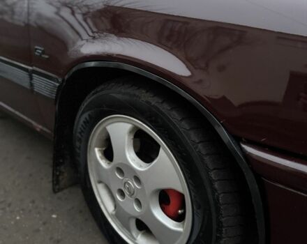 Красный Опель Вектра, объемом двигателя 1.6 л и пробегом 250 тыс. км за 1350 $, фото 10 на Automoto.ua