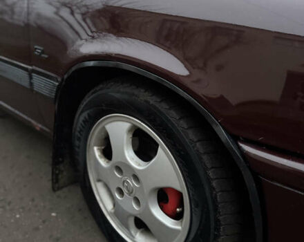 Червоний Опель Вектра, об'ємом двигуна 1.6 л та пробігом 250 тис. км за 1350 $, фото 11 на Automoto.ua