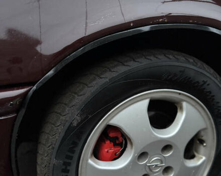 Червоний Опель Вектра, об'ємом двигуна 1.6 л та пробігом 250 тис. км за 1350 $, фото 6 на Automoto.ua