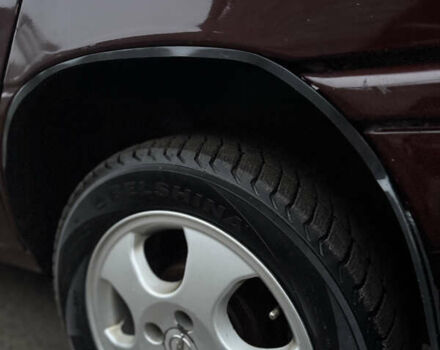 Червоний Опель Вектра, об'ємом двигуна 1.6 л та пробігом 250 тис. км за 1350 $, фото 5 на Automoto.ua