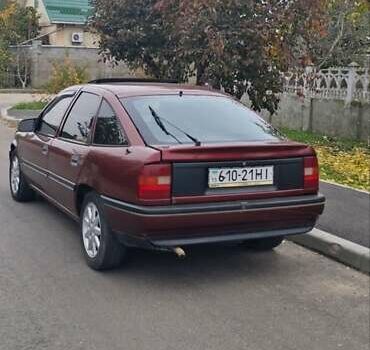 Красный Опель Вектра, объемом двигателя 2 л и пробегом 322 тыс. км за 1450 $, фото 4 на Automoto.ua