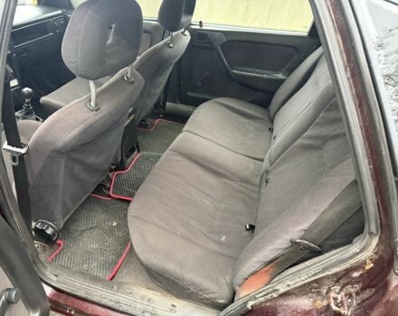 Красный Опель Вектра, объемом двигателя 1.8 л и пробегом 555 тыс. км за 775 $, фото 11 на Automoto.ua