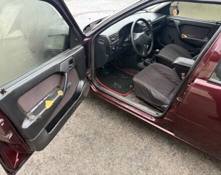 Красный Опель Вектра, объемом двигателя 1.8 л и пробегом 555 тыс. км за 775 $, фото 9 на Automoto.ua