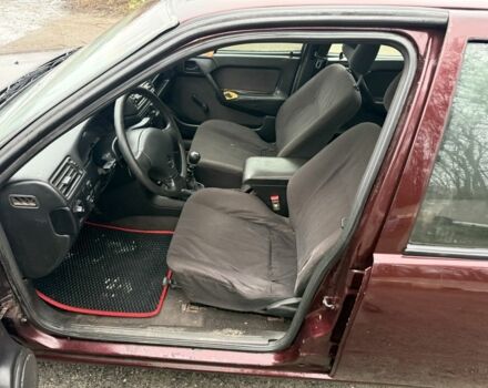 Красный Опель Вектра, объемом двигателя 1.8 л и пробегом 555 тыс. км за 775 $, фото 10 на Automoto.ua