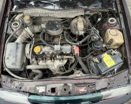 Красный Опель Вектра, объемом двигателя 1.8 л и пробегом 555 тыс. км за 775 $, фото 8 на Automoto.ua