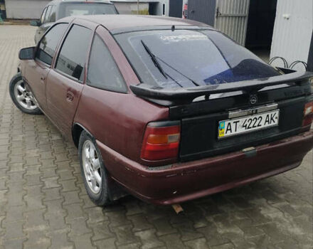 Червоний Опель Вектра, об'ємом двигуна 1.8 л та пробігом 200 тис. км за 1350 $, фото 3 на Automoto.ua