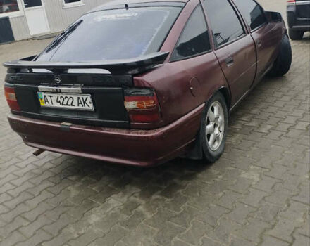 Червоний Опель Вектра, об'ємом двигуна 1.8 л та пробігом 200 тис. км за 1350 $, фото 2 на Automoto.ua