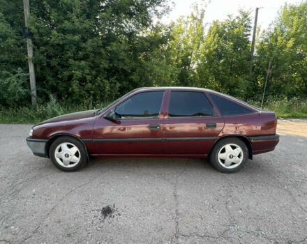 Красный Опель Вектра, объемом двигателя 2 л и пробегом 371 тыс. км за 2299 $, фото 4 на Automoto.ua