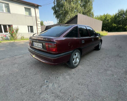 Красный Опель Вектра, объемом двигателя 2 л и пробегом 371 тыс. км за 2299 $, фото 3 на Automoto.ua