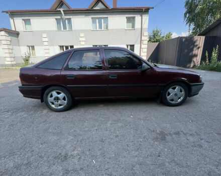 Красный Опель Вектра, объемом двигателя 2 л и пробегом 371 тыс. км за 2299 $, фото 5 на Automoto.ua