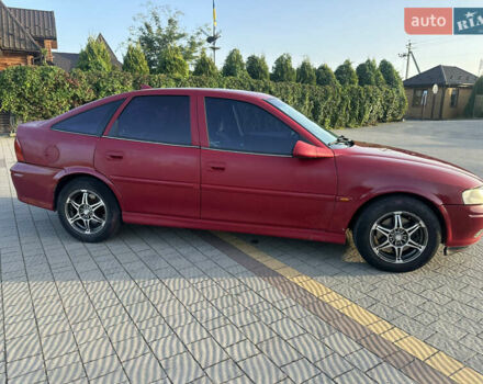 Опель Вектра 2000 в Львове на Automoto.ua Красный Опель Вектра, объемом двигателя 2 л и пробегом 387 тыс. км за 2200 $, фото 2 на Automoto.ua