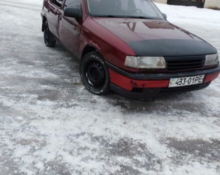Красный Опель Вектра, объемом двигателя 2 л и пробегом 300 тыс. км за 650 $, фото 1 на Automoto.ua