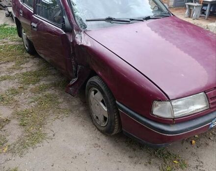 Красный Опель Вектра, объемом двигателя 1.7 л и пробегом 364 тыс. км за 890 $, фото 1 на Automoto.ua