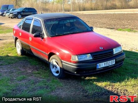 Опель Вектра 1989 у Кагарлыке на Automoto.ua Червоний Опель Вектра, об'ємом двигуна 2 л та пробігом 222 тис. км за 1300 $, фото 1 на Automoto.ua