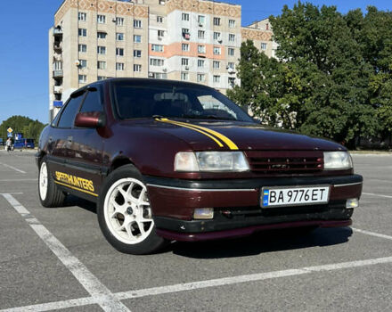 Красный Опель Вектра, объемом двигателя 2 л и пробегом 400 тыс. км за 1800 $, фото 1 на Automoto.ua