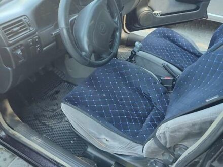 Опель Вектра 1989 у Бару на Automoto.ua Червоний Опель Вектра, об'ємом двигуна 2 л та пробігом 429 тис. км за 1900 $, фото 1 на Automoto.ua